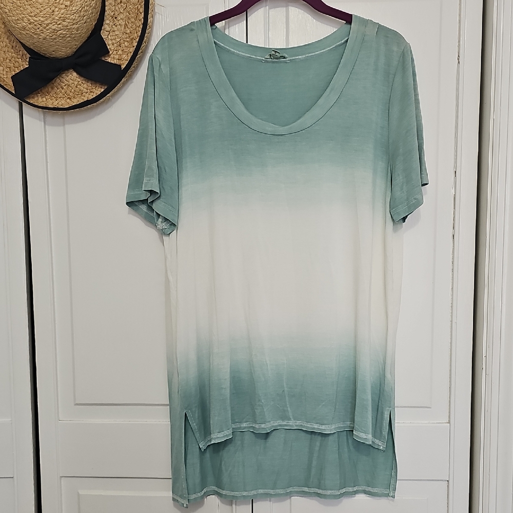 POL Ombre Teal and White Short Sleeve Top